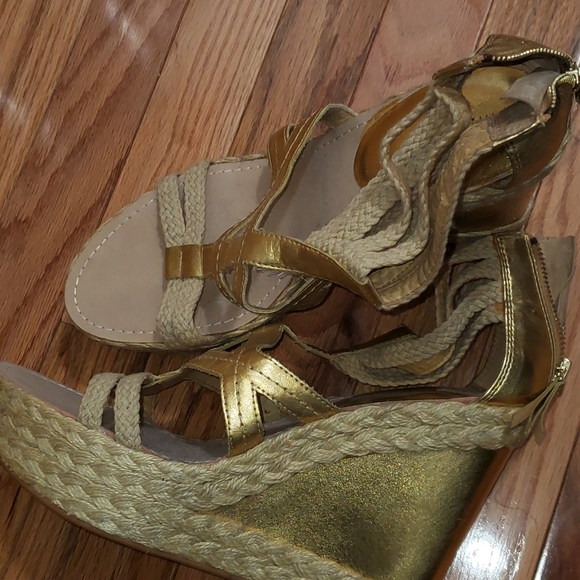 SHARP! BRAND NEW NINE WEST WEDGES - Women Size: 11 - $30 - Picture 7 of 8